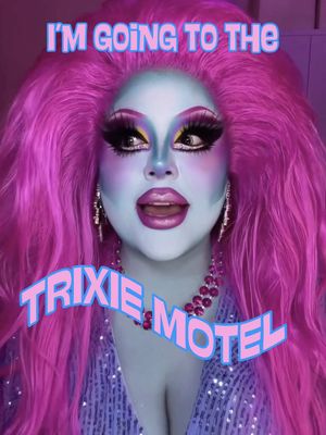 Help me besties! 🌴💞✨ #trixiemattel #trixiemotel #dragqueen #dragmakeup #vintagestyle 