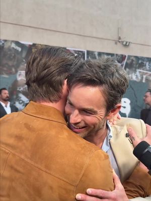They might play a**holes on screen, but they're besties in real life. 🥹 The cast of #TheBoys celebrated the final episode of the series tonight in Los Angeles. #ChaceCrawford #JensenAckles