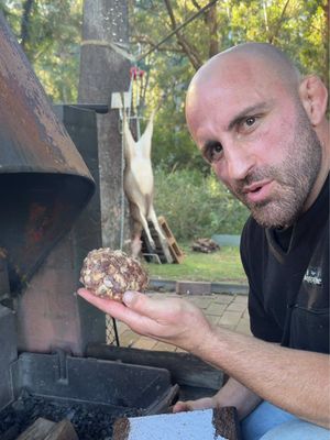 Venison burgers. Lean venison patties cut with 28% pork fat to make sure they’re juicy. Can’t beat em 👌🏼
