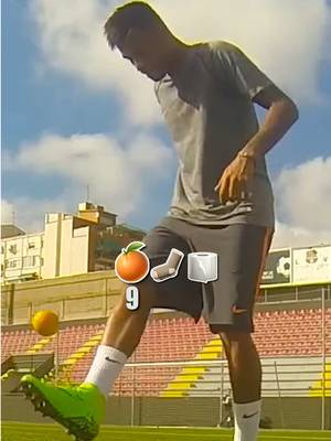 Can Neymar Jr juggle ANYTHING? 😱🍊🧦🧻🇧🇷 #football #sportsontiktok #Soccer #neymar 