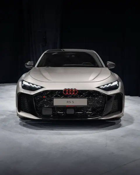 The stage is set. The Audi RS 5 has arrived on Canadian soil. 🇨🇦 Witness the RS 5 making its first ever public appearance in Canada this Friday at Rue 26. Friday, May 22nd The Clock Tower - Montréal, QC Doors open at 7pm #Audi #AudiCanada #RS5 #Rue26 #VorsprungDurchTechnik