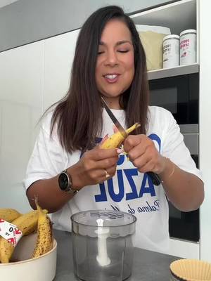 5 ingrédients : sans farine, sans sucre, sans beurre 🤤🤤🤤  Pour 6 brownie  - 2 bananes mûres  - 2 œufs  - 40gr de cacao en poudre non sucré  - 1 sachet de levure chimique  - 50gr de pépites de chocolat 🍫  Cuisson au four : 15min à 180  Cuisson airfryer : 8-10min à 170  #brownie #recettebanane #recettebrownie