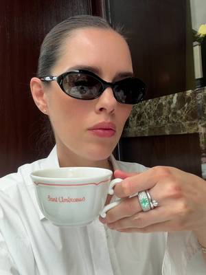 My favorite breakfast spot in Paris 🤍 #paris #parisguide #parisienne #stylediary 
