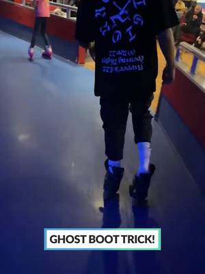 ghost boot trick! @itsjackmatthew 👏 #rollerskates #partytrick #rollerrink #skatelife