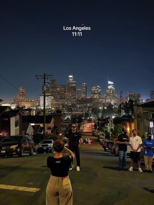 POV: you finally find the street that looks exactly like a movie scene in Los Angeles 🌴🏙️✨ #losangeles #figueroaterrace #la #cityviews #california    ♥️