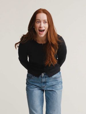 Her fridge is full of caffeine, her best mom recipe is a lettuce wrap, and yes — she will drop it low. @Whitney Leavitt officially passed the WW x Mother Issue screen test. 🎬 #wwpartner 