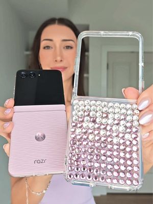 #MotorolaPartner It’s bedazzling time ✨ inspired by my new Violet Ice motorola #razr @Motorola US 