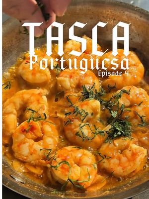 Portuguese garlic shrimp 🦐🇵🇹 Camarão à guilho, the ultimate Portuguese beer snack. I never skip it at a marisqueira; it’s mandatory. Serve with buttered torradas and an ice-cold beer and you’ve hit heaven. Pro tip: dip your prego into the shrimp sauce, trust me, thank me later. RECIPE ONLINE, on my substack (check in bio) Track ID 💿: Various - Instrulental (variações em mi) @cristinabrancocb🤍 #portugal #shrimp #garlicshrimp #tasca #petisco