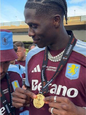 Keep that medal shining, Amadou 🥇 #astonvilla #AmadouOnana #LucasDigne 