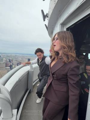 THEY ARE HEREEE THE CAST OF @Off Campus @Prime Video #empirestatebuilding #nyc #newyork #offcampus 