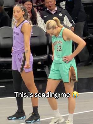 Obsessed with them 🥺 #WNBA #marinejohannes #gabbywilliams #couplegoals #wlw 
