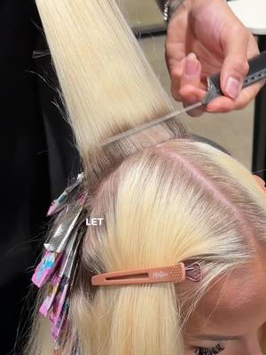 SCALP BLEACH DEMARCATION LINES used to freak the shit out of me 😅 But once you understand the tones you need behind it, the reflect you need to create, and where to place your depth… everything changes. Giving the hair movement, pockets of depth, and dimension through the ends without making it feel over saturated is what creates that softer, more expensive blonde ✨ Look at this result 😮‍💨 What do you guys think? Comment “EDUCATION” if you want more content like this 👇 #scalpbleach #livedinblonde #blondecorrection #haircolourist #haireducation