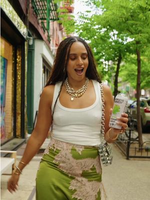 All it takes is one ingredient 😉 Whether it's a killer outfit, or delicious coconut water from @Harmless Harvest #harmlessharvestpartner 