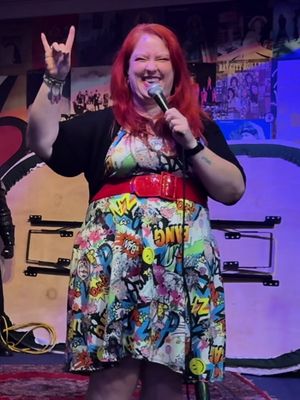 Ep 25 of #whobooksthat is at BIRDS in #tallahasseeflorida on Wednesday nights. #comedy #standup #travelingcomedian 