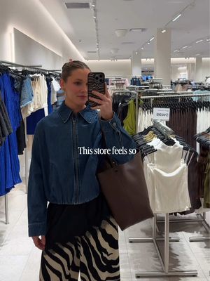 So excited that there’s a brand new and revamped @H&M at Cherry Creek Shopping Center. This store feels so chic and elevated just like their clothes and they truly have something for everyone! The perfect place to refresh your wardrobe for spring and summer this year! #HM #ad 