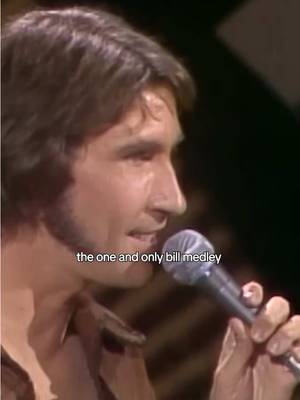 The one. The only. Bill Medley. That's all you need to know. 🎥: The Midnight Special Ep 62 - April 5, 1974 #righteousbrothers #therighteousbros #billmedley #themidnightspecial @The Midnight Special 