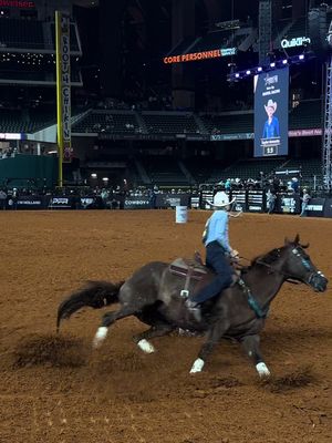 Congratulations to Taylor Armenta for winning tonight’s round! #barrelracing #rodeo #cowgirl #fortworth #texas @The American Rodeo 