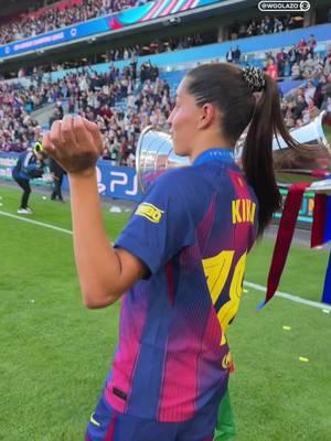 No party without @kika.nazareth 😭🕺 #Barcelona #UWCL #ChampionsLeague 