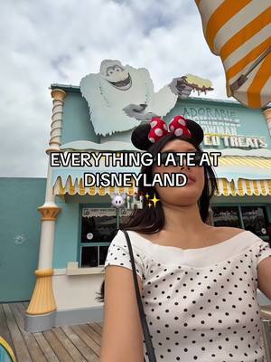 i feel like I get almost the same thing everytime I visit disneyland now 😂 but honestly they’re so good! already have withdrawals again - till next time! 😋 @Disney Parks  #disneylandcalifornia #disneyland #disneylandeats #eatwithme #disneyvlog 