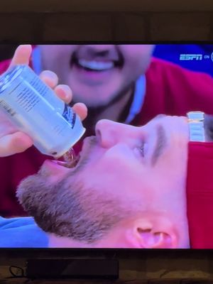Back in The Land @Travis Kelce 