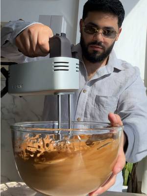 Spanish chocolate iced fluffy coffee! Ingredients  Condensed milk 1 teaspoon  Cocoa powder 1 teaspoon  Milk of choice 200ml Instant coffee & sugar 2 teaspoons  Hot water 4 teaspoons  Ice cubes  Makes 1 serving!