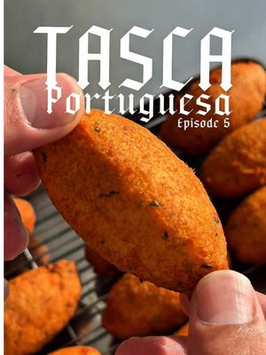Pastéis de bacalhau 💃🇵🇹 Today we’re cooking one of Portugal’s culinary monuments: the iconic pastéis de bacalhau, potato and cod fritters served here with a creamy cod mayonnaise. RECIPE IS ONLINE check on my substack (link in bio)  Track ID : Mendes & Mendes - Riqueza & valor 🤍 #portugal #pasteis #bacalhau #cod #fritters