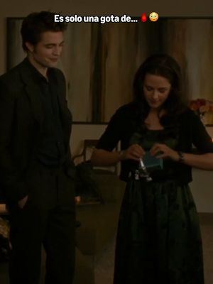 Nada como un "papercut" en medio de una sala llena de vampiros 🫠 #Crepúsculo #LunaNueva #BellaSwan #EdwardCullen #viraltiktok #fyp #paratiiiiiiiiiiiiiiiiiiiiiiiiiiiiiii