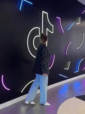 Parabéns, @Luisa Soares! 10 milhões em GMV não é pra qualquer um! E você já mostrou que parar não é nem um pouco sua opção! Que venham os próximos recordes! Você é incomum demais. 🚀 #tiktokshop #tiktok #afiliado #comu