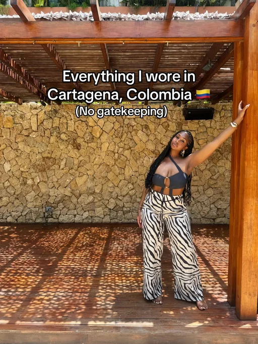 Absolutely adored my looks in Colombia, so ofcourse I had to let my girls know where everythinh is from! (Links to everything in my bio) #vacationoutfits #vacationlooks #outfitsideas #outfitinspo 