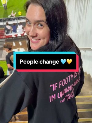 From the viral footy wedding video to this… 🥹 that’s why she’s my wife 🩵💛 @Gold Coast Titans #marriage #couple #wedding #footy 