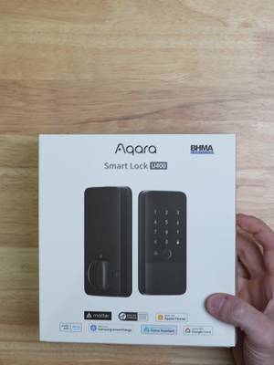 The Aqara U400 is the first smart lock to support Apple’s UWB hands-free unlocking! It also supports Apple Home Key. And starting today, Samsung Galaxy users will also be able to unlock the U400 using their phones via NFC, with Home Key in Samsung Wallet. Check out the full video on my YouTube channel for more details! #smarthometechnology #applehome #smartlock