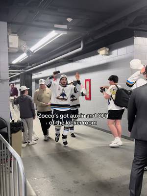 Wel, no one ever said the speak has to stay in the locker room . #ushl @Sioux Falls Stampede #playoffs 