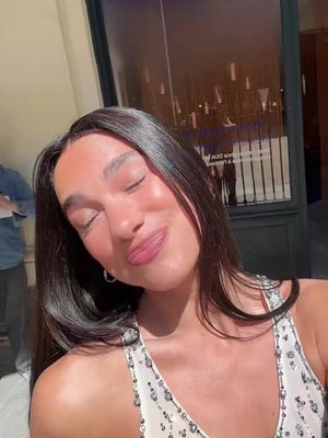 Bonjour Paris 🇫🇷 👋 Sun's out and skin is glowing - The DUA by AB Pop-Up has now arrived! @DUA by AB  📆: 27 May - 7 June 📍: Palais Royal, 84 Gal De Beaujolais, 75001, Paris