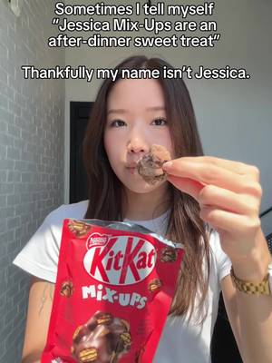 I don't play about Mix-Ups 🤷‍♀️ #HaveABreak #KitKatCanada   -   Pour moi, les Mix-Ups c’est du sérieux 🤷‍♀️