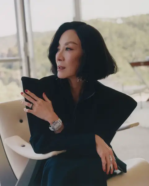 Taste the colours of the rainbow with Oscar-winning actress Michelle Yeoh as she stars in The Dazzling Division, a Richard Mille film. Watch as the long-time friend of the brand, treats us to yet another scintillating display of her spell-binding talent.