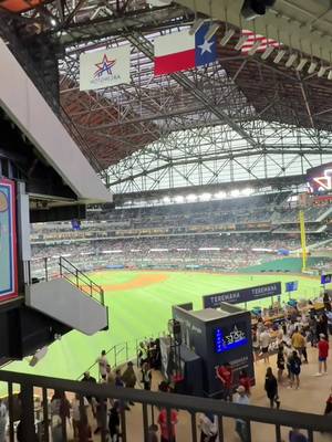 Travel Day to Dalls as a sports content creator for @Bookit Sports 