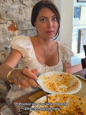 do you share your food or not?🤭🍝 #foodtiktok #couple #mukbang #pookie 