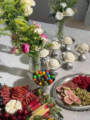 #MMS_Partner because what's more fun than an M&M'S aﬀogato bar with friends @M&M'S US 