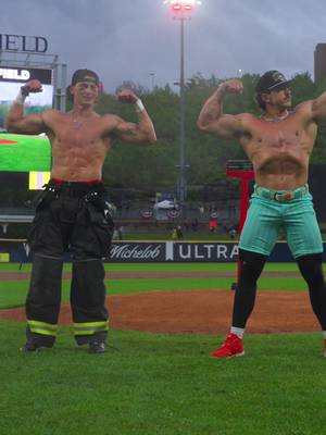 You’re welcome 😉 @noah bridges @Ben Parker  #locobeachcoconuts #bananaball #firefighter #baseballboys #weightlifting 