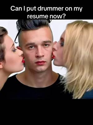 Siri, play “Girls” by the 1975 #girls1975 #mattyhealy #2013tumblr #softgrunge #the1975 
