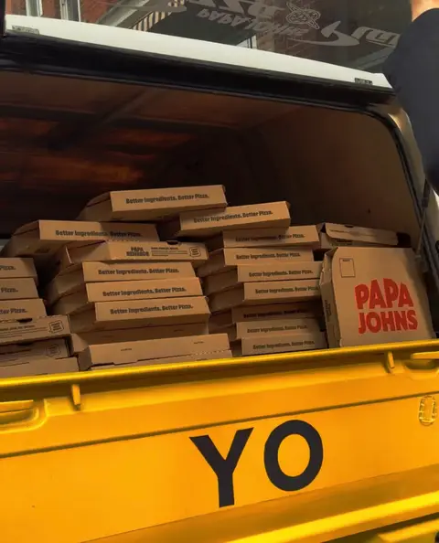 there’s pizza in our boot and it’s heading straight for Papa Johns Pizza Planet 🍕🪐 #ToyStory5