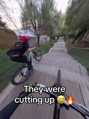 They were flying 🚴🔥(via instapipegram) #bike #stunts #cycling #city