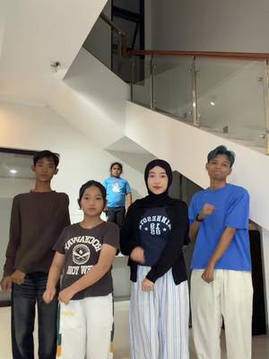 Tebak kenapa yg dibelakang gak diajak? #syifdam #fyp #hiburan #fakesituation #dance 
