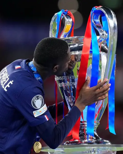 Back 2 back @psg 💙❤️
