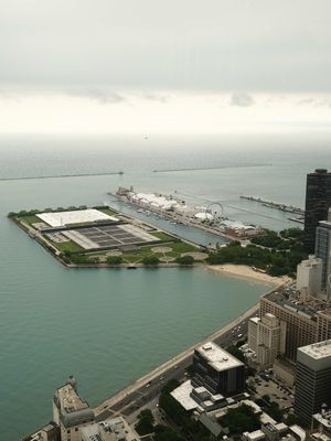 chicago is mogging a lot of other cities i can’t lie  #lakemichigan #chicago #traveltiktok #visitchicago #360chicago