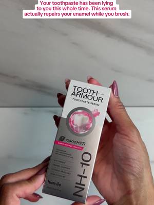 ✨ Gentle care for sensitive teeth A soft formula that delivers effective oral care without irritation 🦷💙 💪 Powerful ingredients Formulated with 6 active ingredients, including xylitol, hyaluronic acid, and zinc gluconate for complete dental care 🌿 🛡️ Enamel strengthening Designed to coat dentin tubules with nano-hydroxyapatite, forming a biomimetic layer that helps protect and strengthen enamel ✨ 🚫 Fluoride-free Perfect for anyone looking for a fluoride-free toothpaste option 🌱 🧬 Nano-hydroxyapatite technology An innovative technology that mimics natural tooth minerals for advanced enamel support 🦷⚡ 🔄 Versatile use Can be used alone or combined with regular toothpaste to upgrade your oral hygiene routine 💫 #hismile #teethwhitening #whiteteeth @hismile 