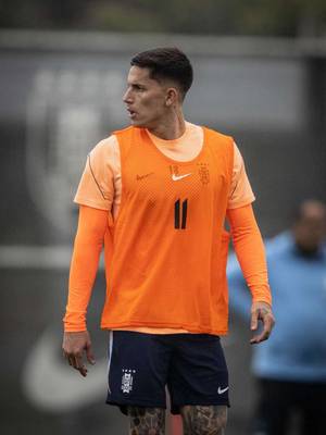 🧐 Un perfume según @Brian Rodriguez #FIFAWorldCup #NacidosParaLuchar #TikTokDeportes #Uruguay #parati 