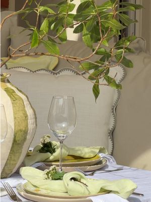 Ad SUMMER HAS ARRIVED AT THE COTTAGE so off to M&S I went to grab some of their gorgeous summer homeware 🌿!  They have some absolutely beautiful pieces in at great prices. The smallest touches can make such a difference! Those picnic plates are absolutely amazing for £18!  What’s your favourite piece?  Love, Kat xxxxx #Ad #MyMarks @marksandspenceruk