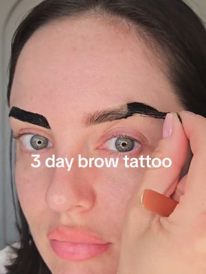 this one is @rimmellondon wonder bond! you just paint it on, wait for it to dry and then peel off! it leaves a subtle stain on the skin that slowly fades after a couple days. so handy if you're lazy, short on time to get ready, and also beach days! it's not really makeup so it doesn't wash off 💓 #browtattoo #peeloff #peeloffbrowtint #browtint #browstain