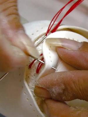 Sewing a baseball to life ⚾️ #HowItsMade #baseball